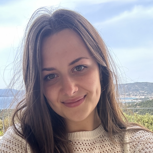 Lola - Prof de maths - Lille