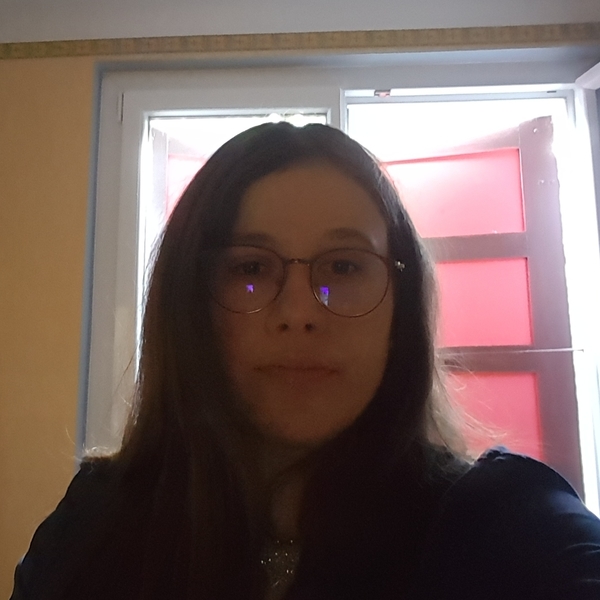 Elise - Prof d'anglais - Thonon-les-Bains