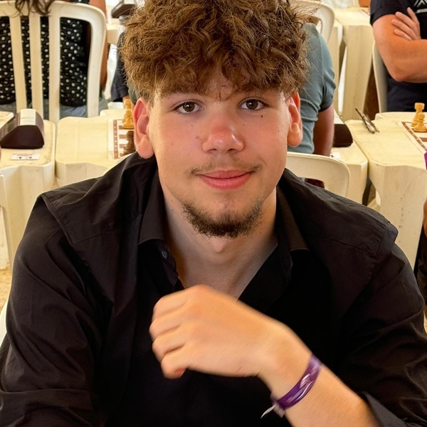 Matteo - Prof d'échecs - Calcatoggio