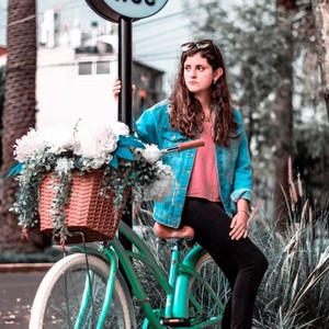 Lucia - Profesor de química - Mexicali