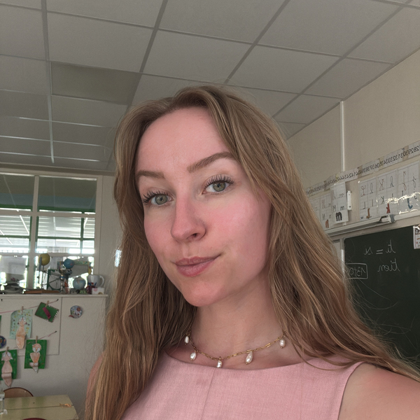 Manon - Prof d'aide aux devoirs - Lunéville