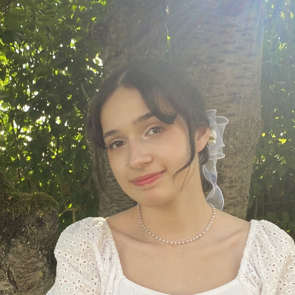 Jade - Prof d'anglais - Champs-sur-Marne