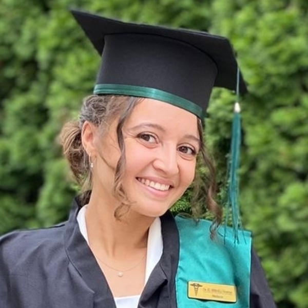 Houriya - Prof de PASS - Verderonne