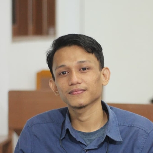 Amin - Guru bahasa inggris - Palopo
