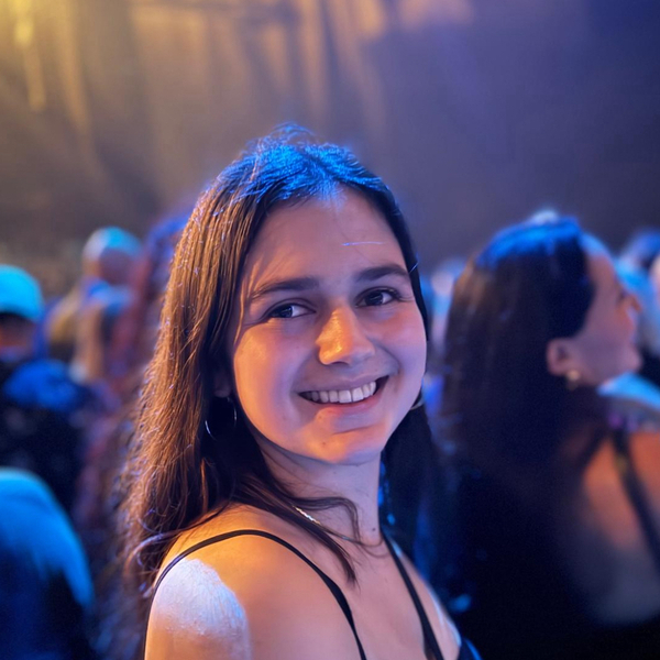 Chloe - Literature Tutor - Dunedin