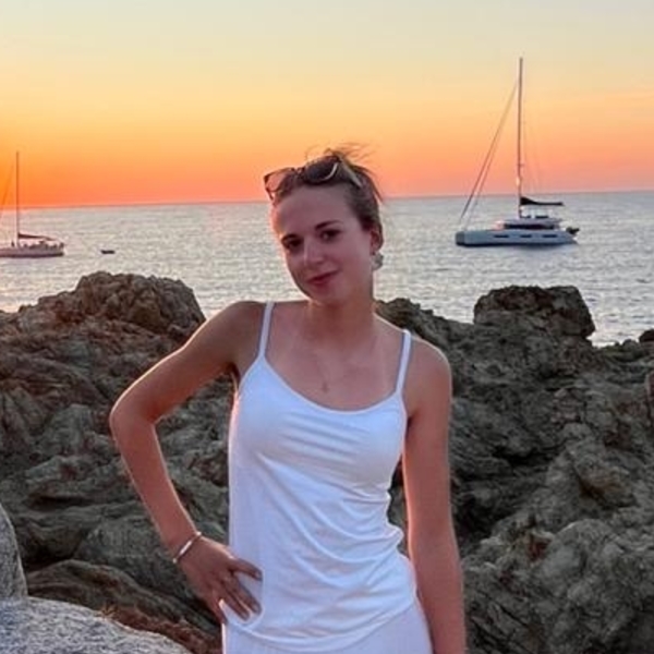 Lalie - Prof de maths - Laval