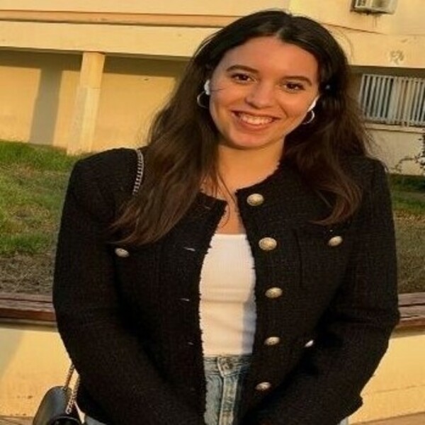 Hafsa - Prof d'anglais - Meknès