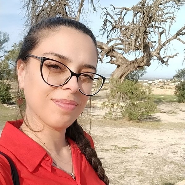 Zahra - Prof d'arabe - Paris