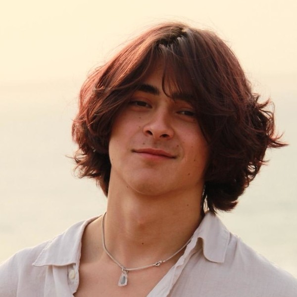 Anatole - Prof de guitare acoustique - Paris 15e