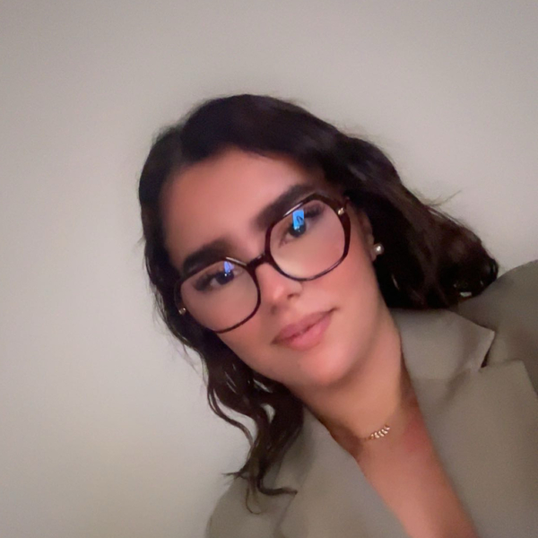 Nargis - Prof d'aide aux devoirs - Roussillon