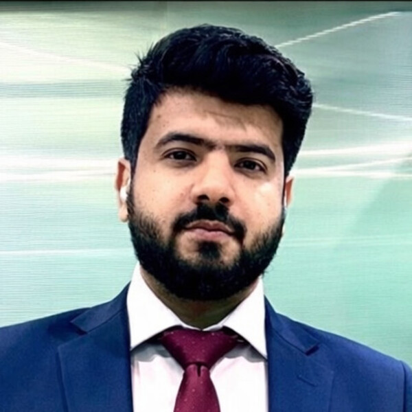 Nazeel - Accounting tutor - London