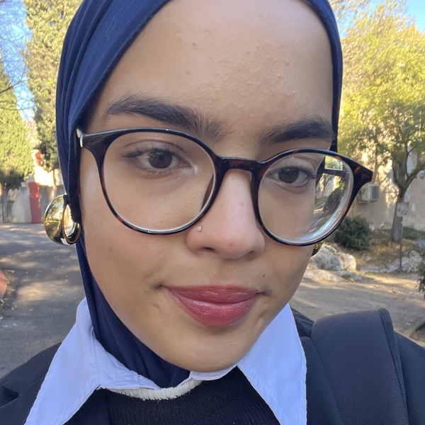 Assia - Prof de français - Aix-en-Provence