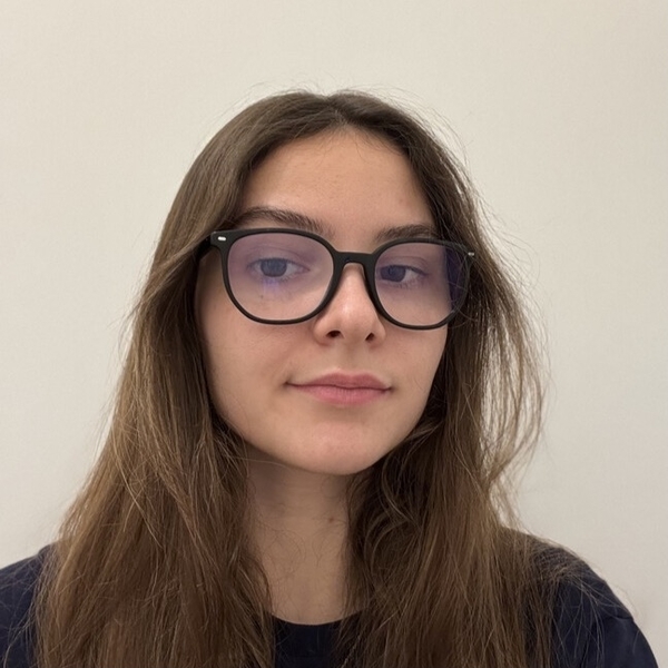 Coraline - Prof de maths - Paris 15e