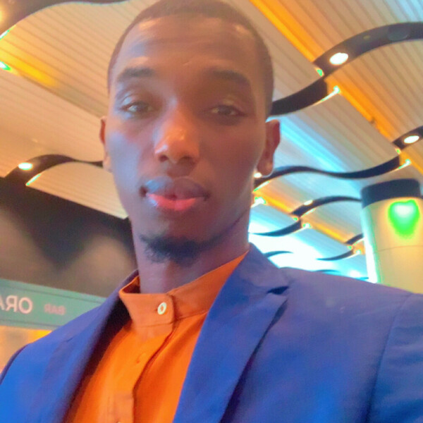 Thierno Mahmoudou - Prof de physique - chimie - Casablanca