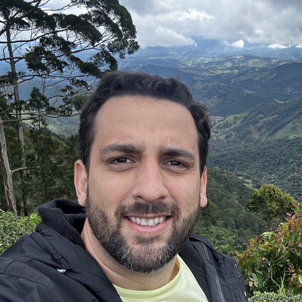 Felipe - Prof de enfermagem - Salvador
