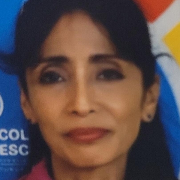Angelica - profesor de dibujo - Santo Domingo