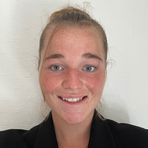 Agathe - Prof de maths - Angers