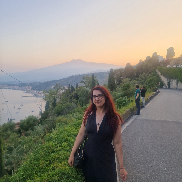 Alexandra - Profesor de geografie post bac - București