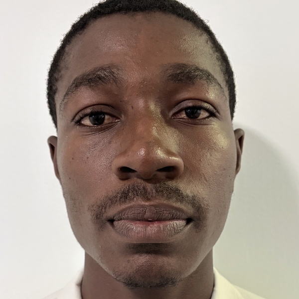 Gnangbo Simon - Prof de français - Paris