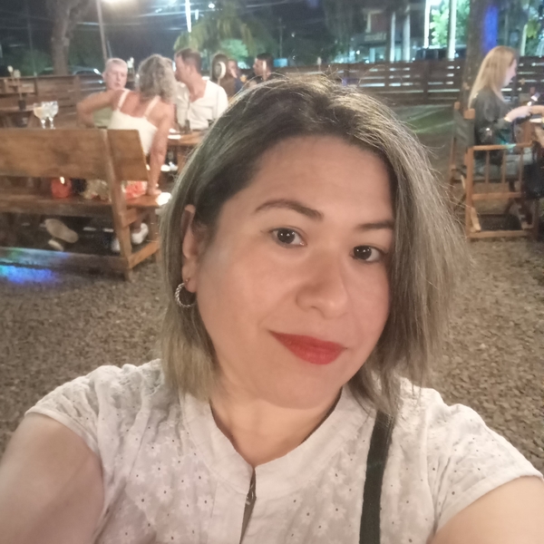 Anny - tutor académico - 