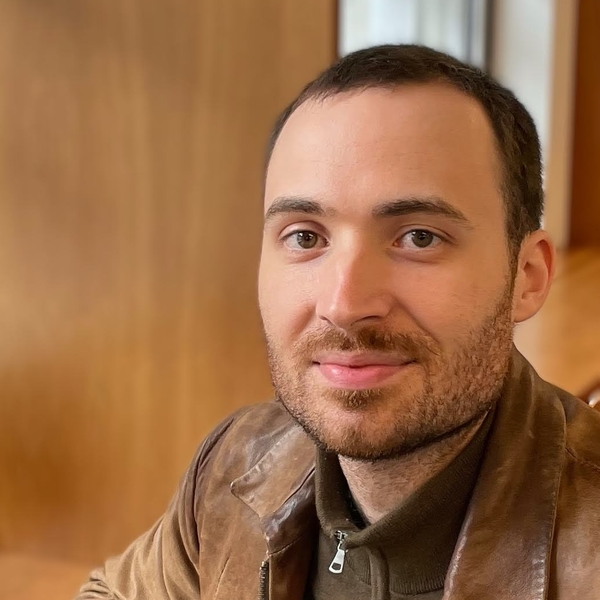 Louis - Prof de fle - français langue étrangère - Aussillon