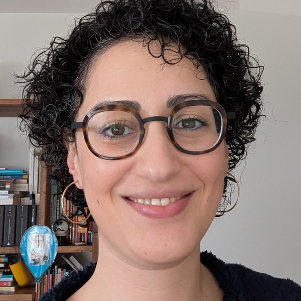 Mouna - Prof de français - Compiègne