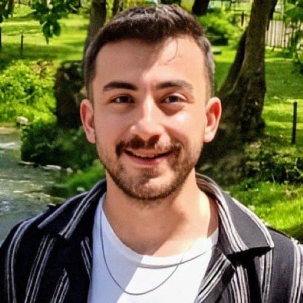 Kaan - Bilgisayar mühendisliği öğretmeni - İstanbul