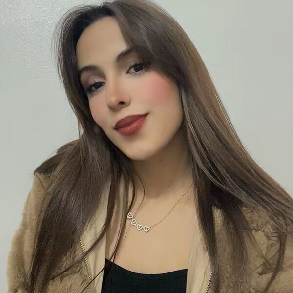 Nessrine - Prof de marketing digital - Meknès