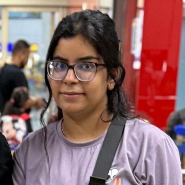 Onika - Programming languages tutor - Surrey