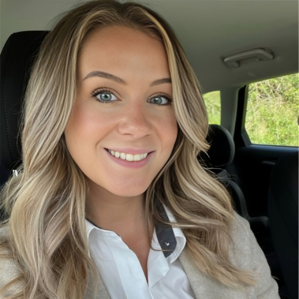 Olivia - French teacher - Calgary