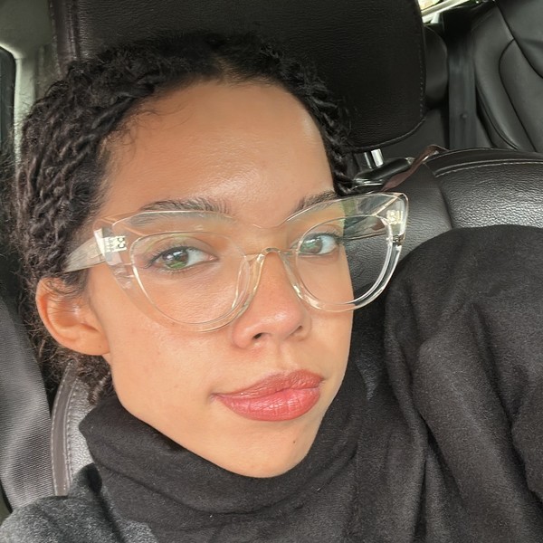 Tais - Prof d'anglais - Chantilly