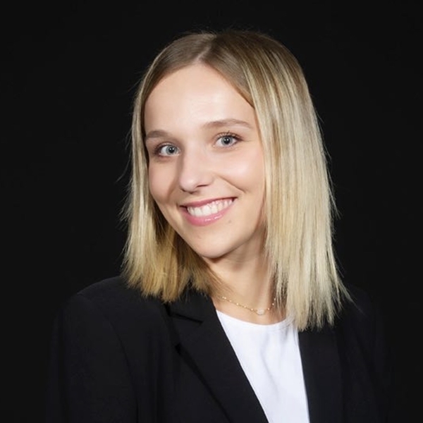 Manon - Prof de vente - Besançon