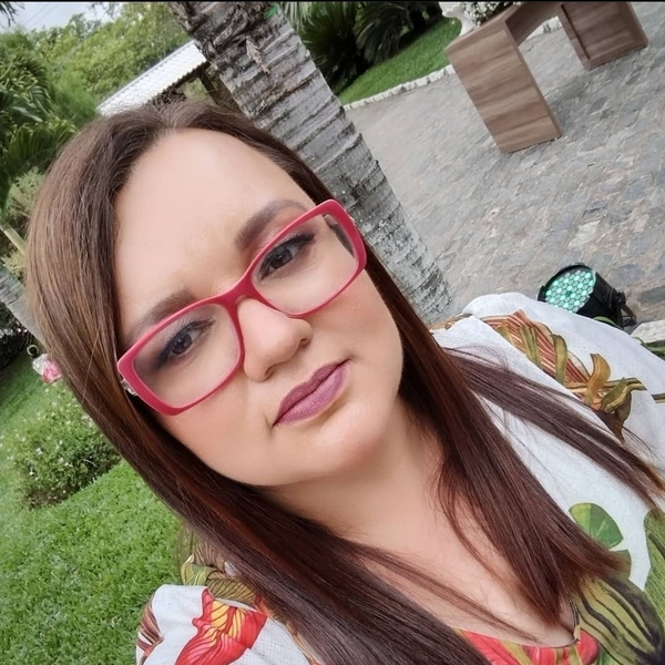 Danielly - Professor de português para estrangeiros - Vertentes