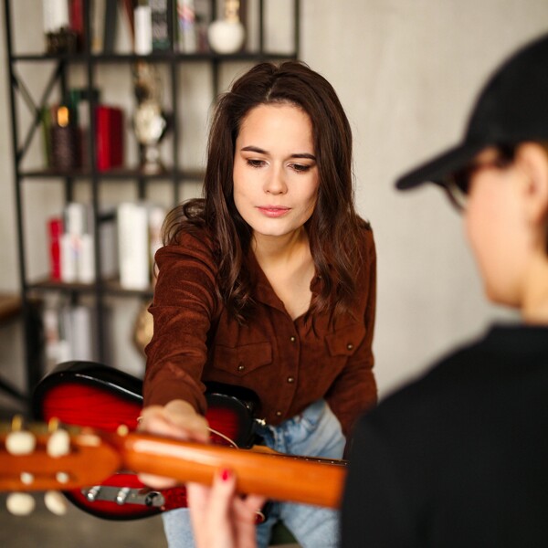 Irina - Lehrkraft für Gitarre - Köln