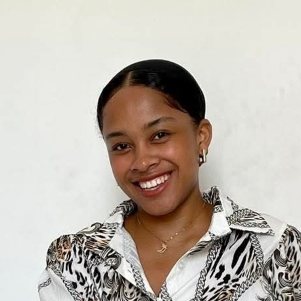 Tolotsoa Fitahiana - Prof d'indonésien - Ath