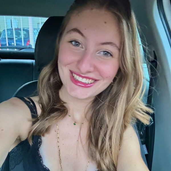 Lola - Prof d'aide aux devoirs - Margaux-Cantenac