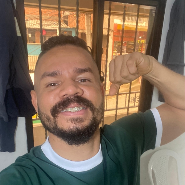 Luis - profesor de matemáticas - Medellín