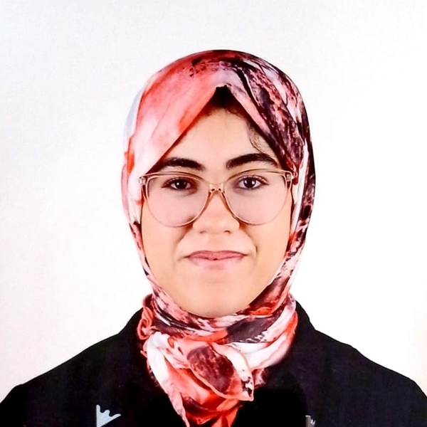 Nour houda - Prof d'arabe - Salé