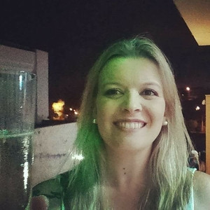 Karolin - Professor de engenharias - Curitiba