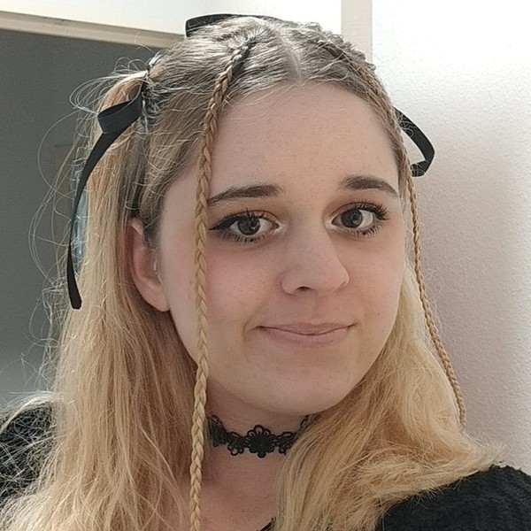 Laura - Prof d'aide aux devoirs - La Teste-de-Buch