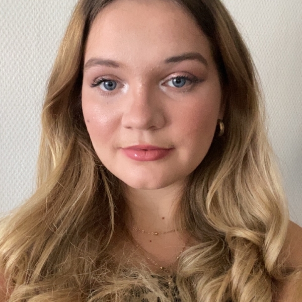 Mandy - Prof de droit - Boulogne-sur-Mer