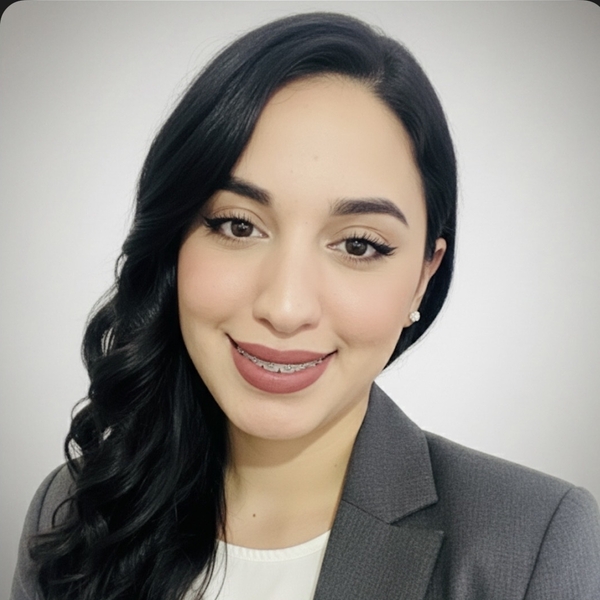 Hafsa - Prof d'arabe - Fès