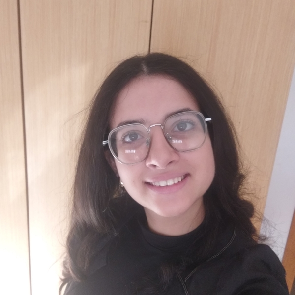 Yasmine - Prof de maths - Rabat