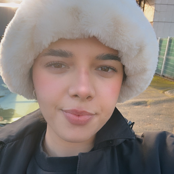 Leyla - Prof d'espagnol - Massy