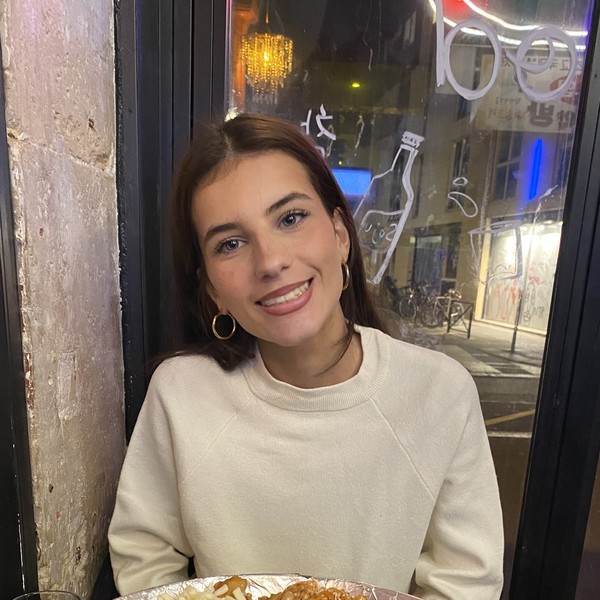 Léna - Prof d'aide aux devoirs - Paris