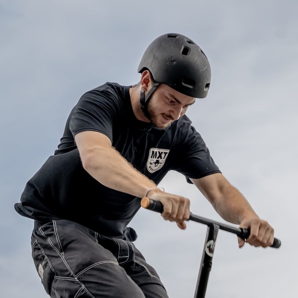 Simon - Prof de trottinette freestyle - Calais