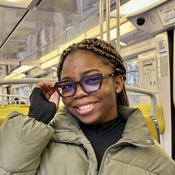 Divine - Prof d'aide aux devoirs - Villeparisis