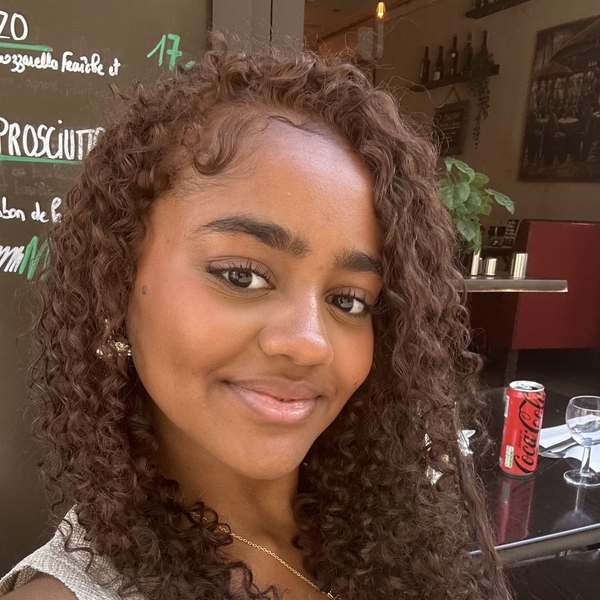 Lyana - Prof de maths - Dunkerque