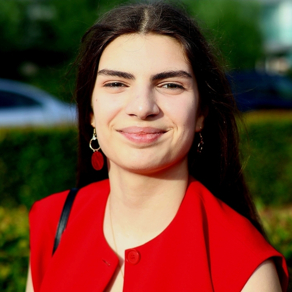 Azélie - Prof d'aide aux devoirs - Champs-sur-Marne