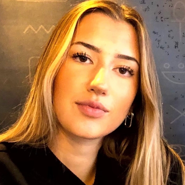 Maelle - Prof de maths - Lille